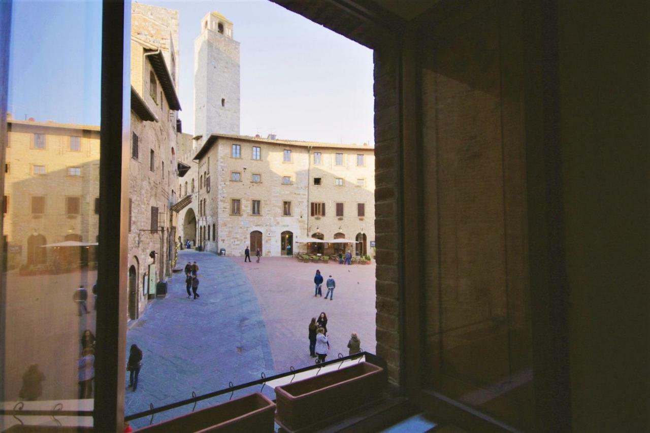 Medieval Palazzo Becci San Gimignano Esterno foto