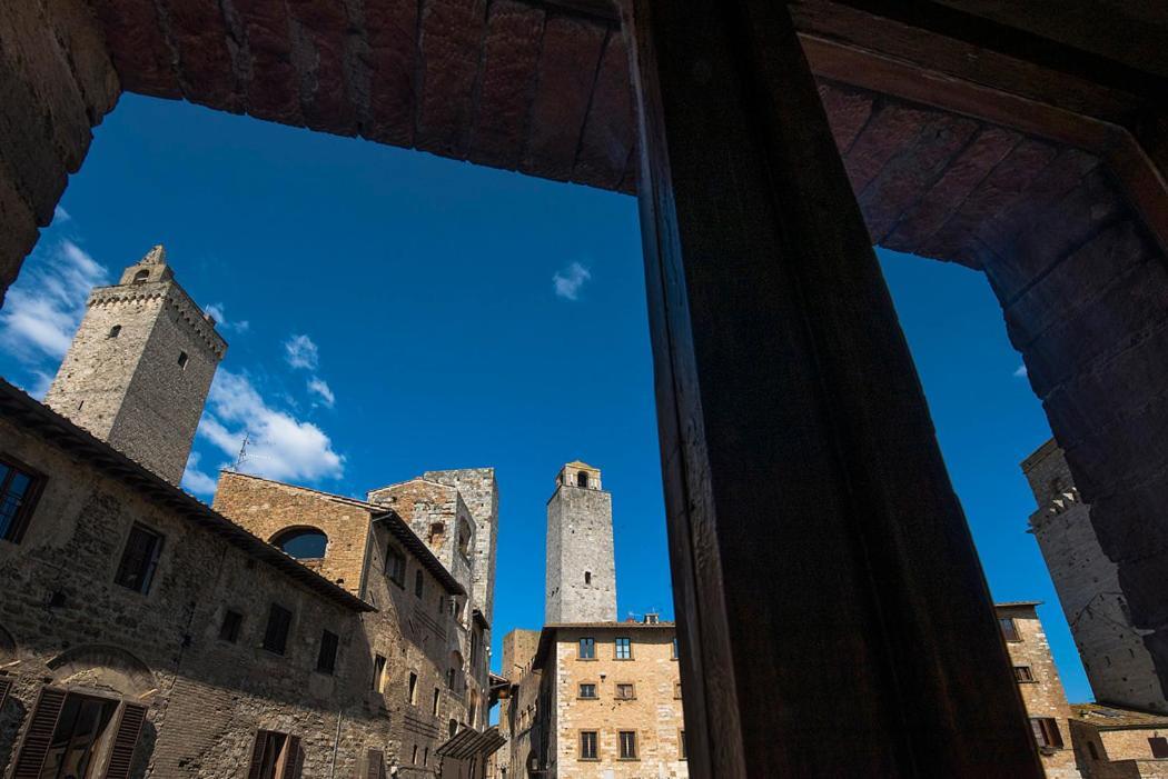 Medieval Palazzo Becci San Gimignano Esterno foto