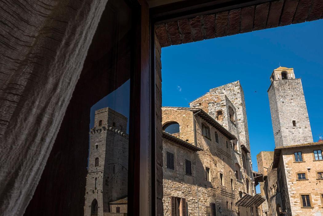 Medieval Palazzo Becci San Gimignano Esterno foto
