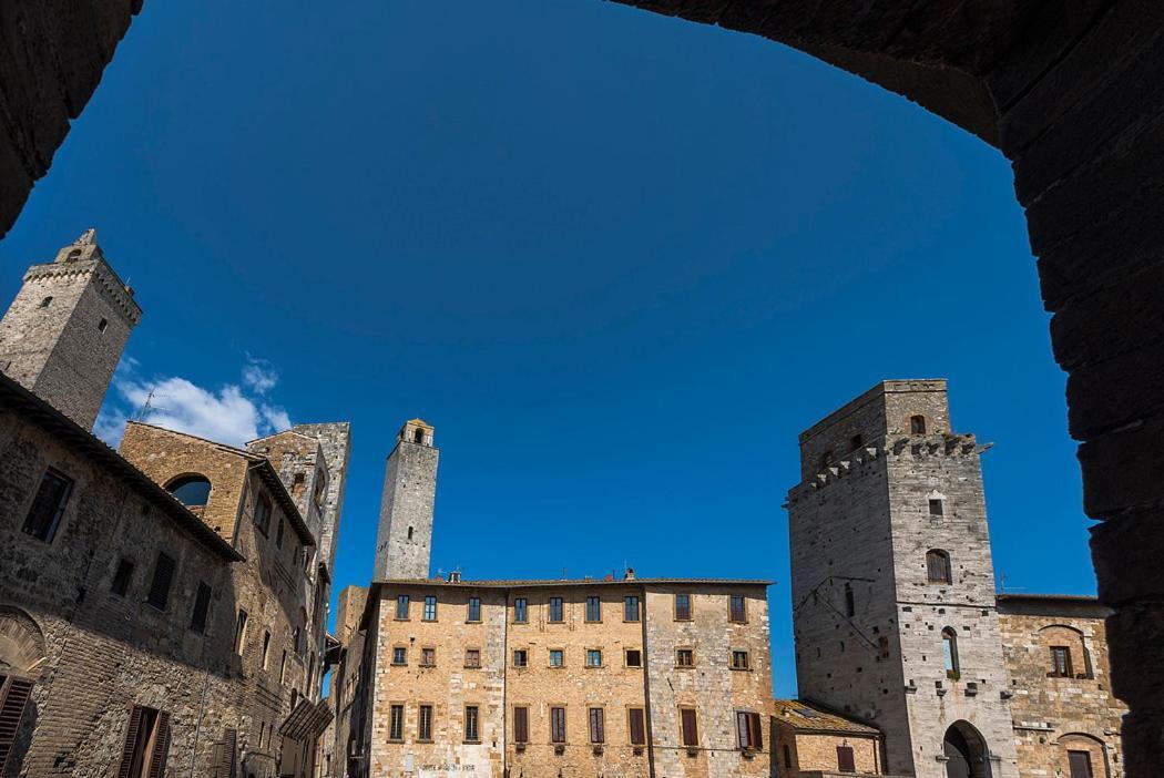 Medieval Palazzo Becci San Gimignano Esterno foto